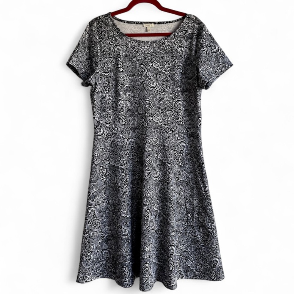Talbots Black and White Paisley Print Short Sleeve Knit Dress Size 12